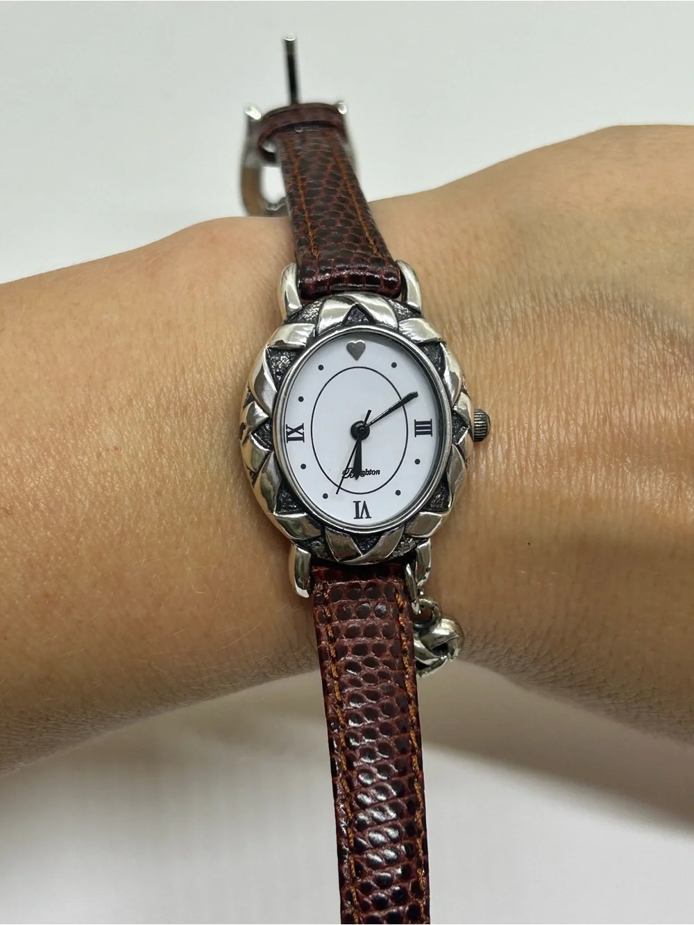 Brighton Vintage Carmel Women’s Quartz Watch Brown Leather Strap Heart Toggle